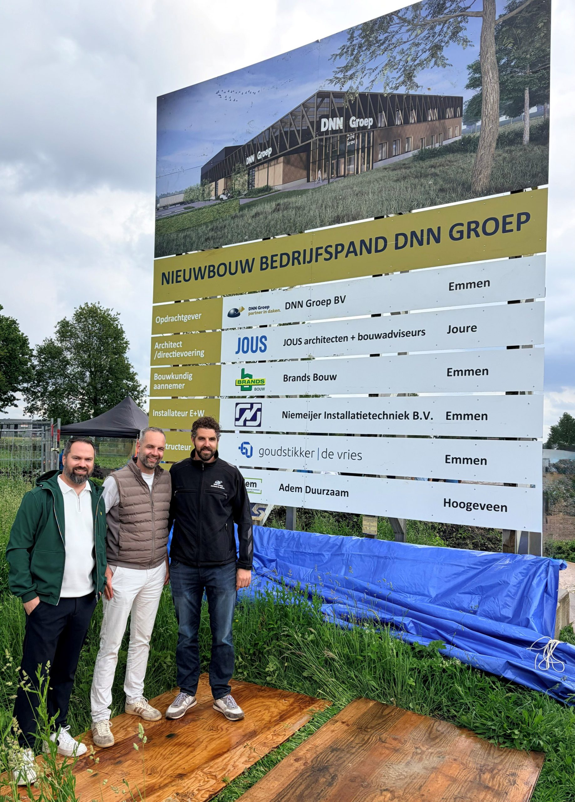 Onthulling bouwbord van ons nieuwe pand